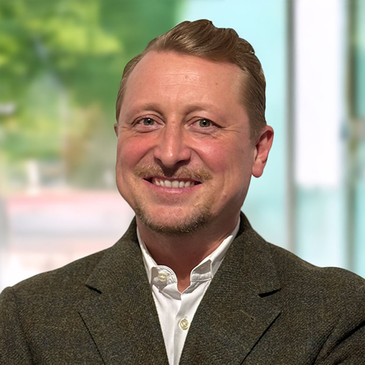 Robert Gutowski – Ihr Ansprechpartner für 24-Stunden-Pflege in Krefeld